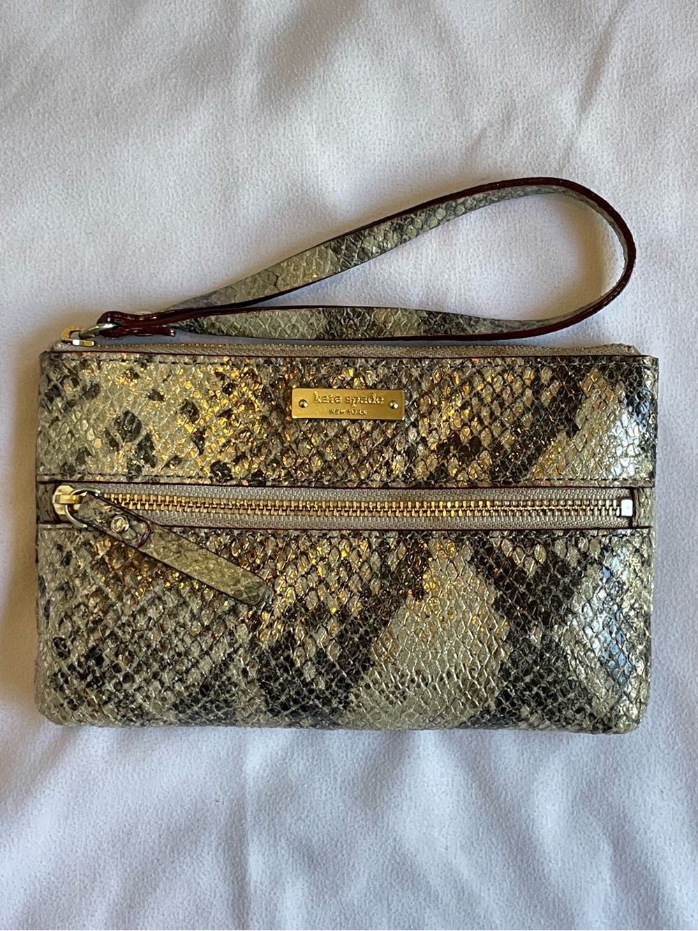 kate spade metallic snakeskin wristlet - Gold